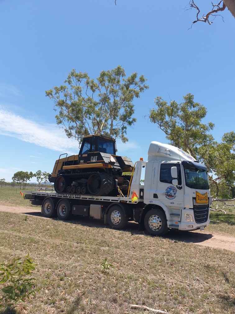 WalDia Tilt Haulage | 36 Hocking Cres, Marian QLD 4753, Australia | Phone: 0429 840 117