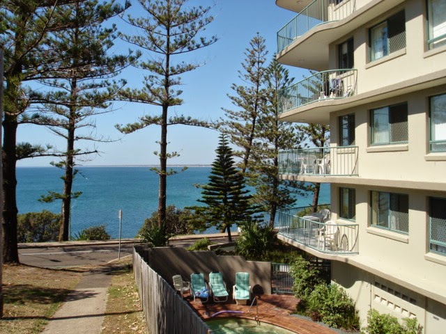 Campbells Cove Beachfront Apartments | 30 Esplanade Headland, Kings Beach QLD 4551, Australia | Phone: (07) 5491 5288