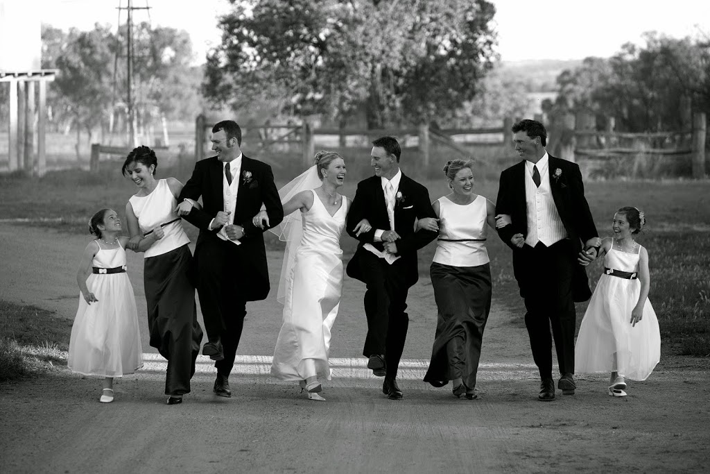 Andrew Chillingworth Tamworth Wedding Photography |  | 19 Coorigil St, Hillvue NSW 2340, Australia | 0409402975 OR +61 409 402 975