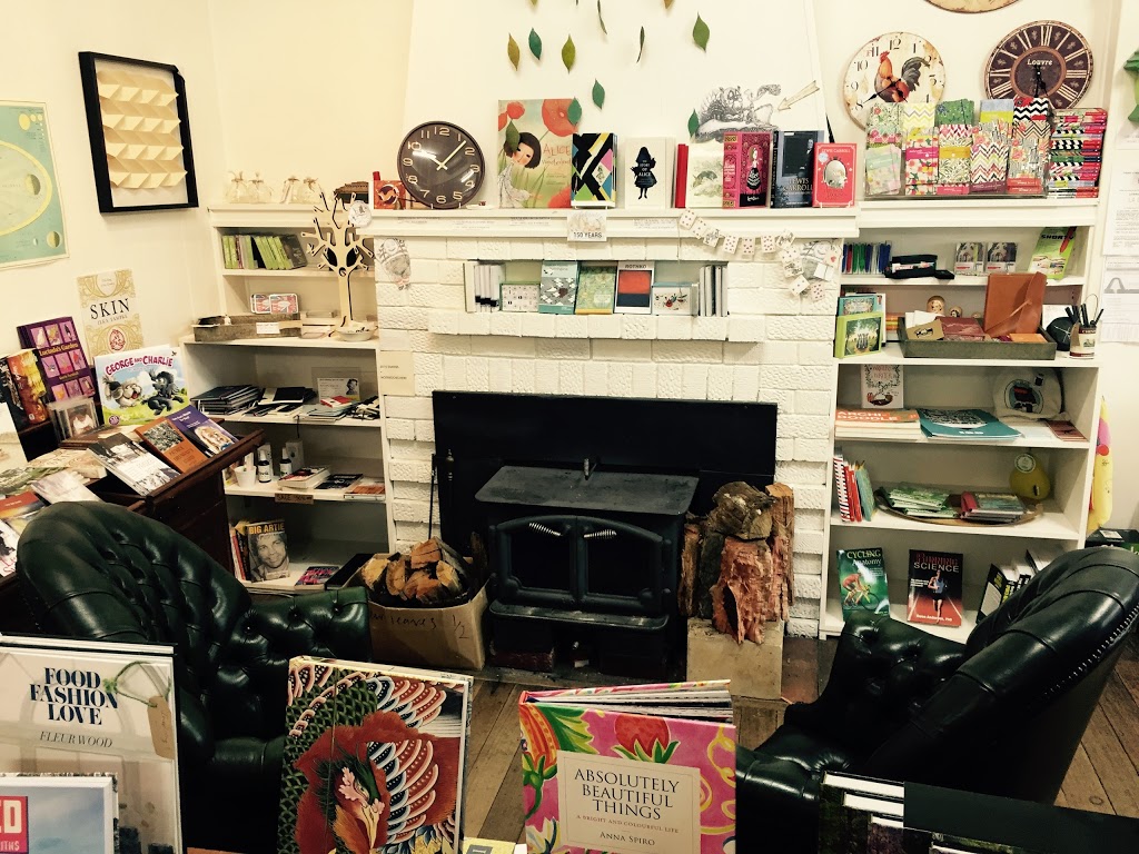 New Leaves | book store | 81 High St, Woodend VIC 3442, Australia | 0354274276 OR +61 3 5427 4276
