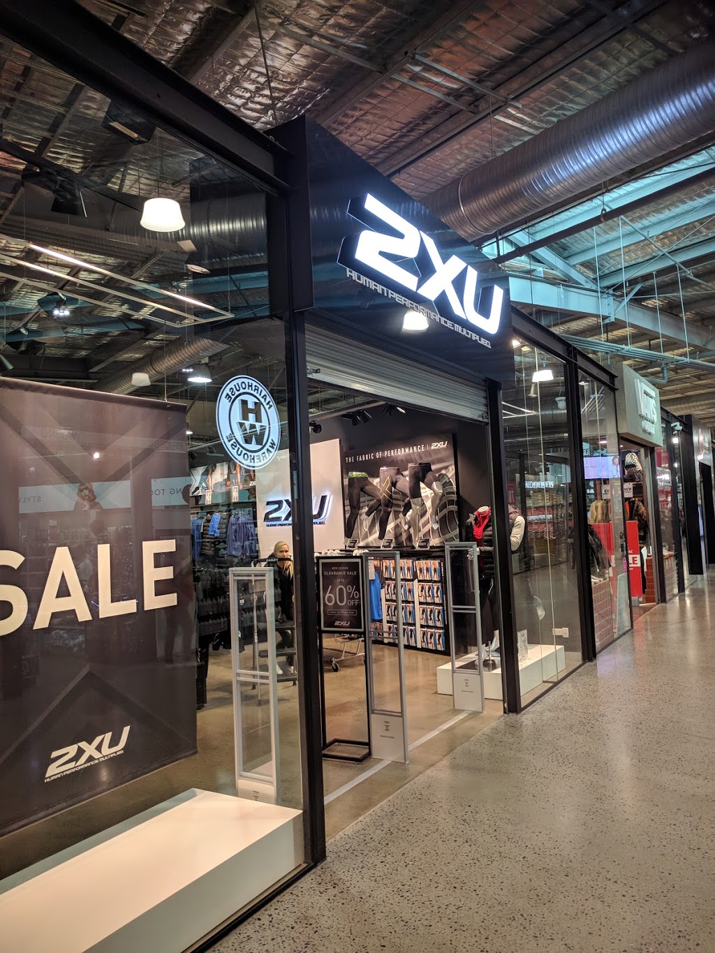 2XU Essendon - Outlet | clothing store | 120 Bulla Rd, Essendon Fields VIC 3041, Australia | 0393741362 OR +61 3 9374 1362