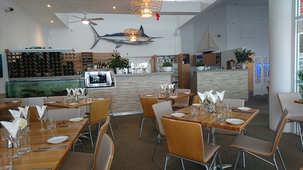 Rock Lobster Restaurant | restaurant | DAlbora Marina, E20/6 Teramby Rd, Nelson Bay NSW 2315, Australia