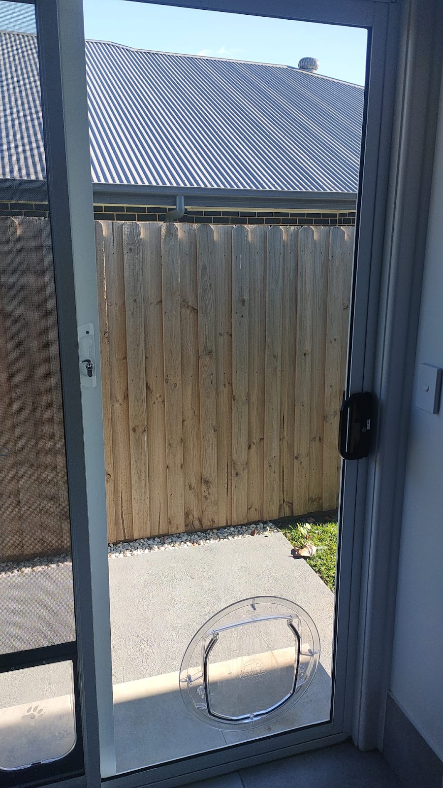 Luna Glass and Glazing | Casuarina Cl, The Oaks NSW 2570, Australia | Phone: 0430 965 527