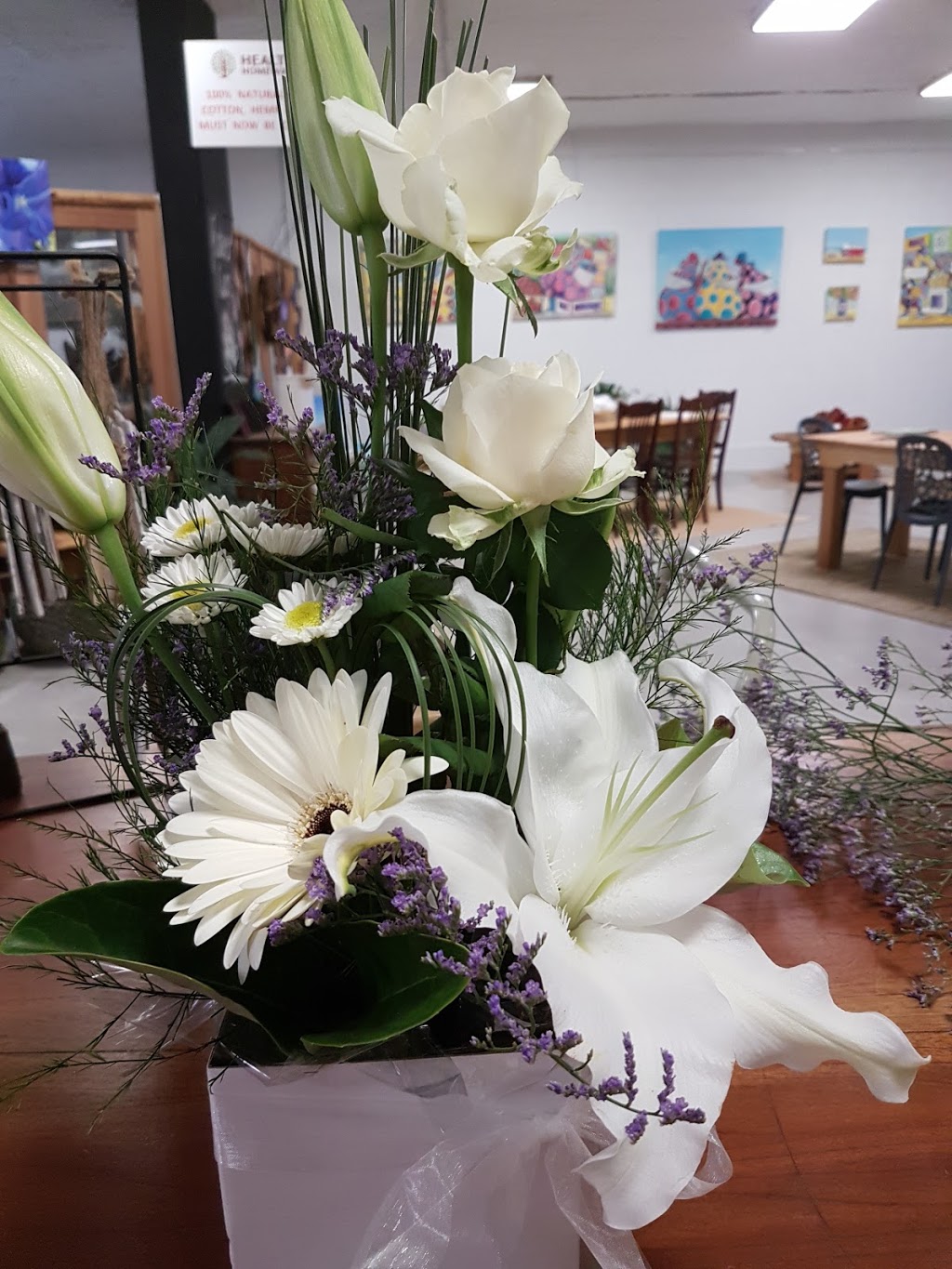 Maleny Florist | 1/74 Maple St, Maleny QLD 4552, Australia | Phone: (07) 5494 2683