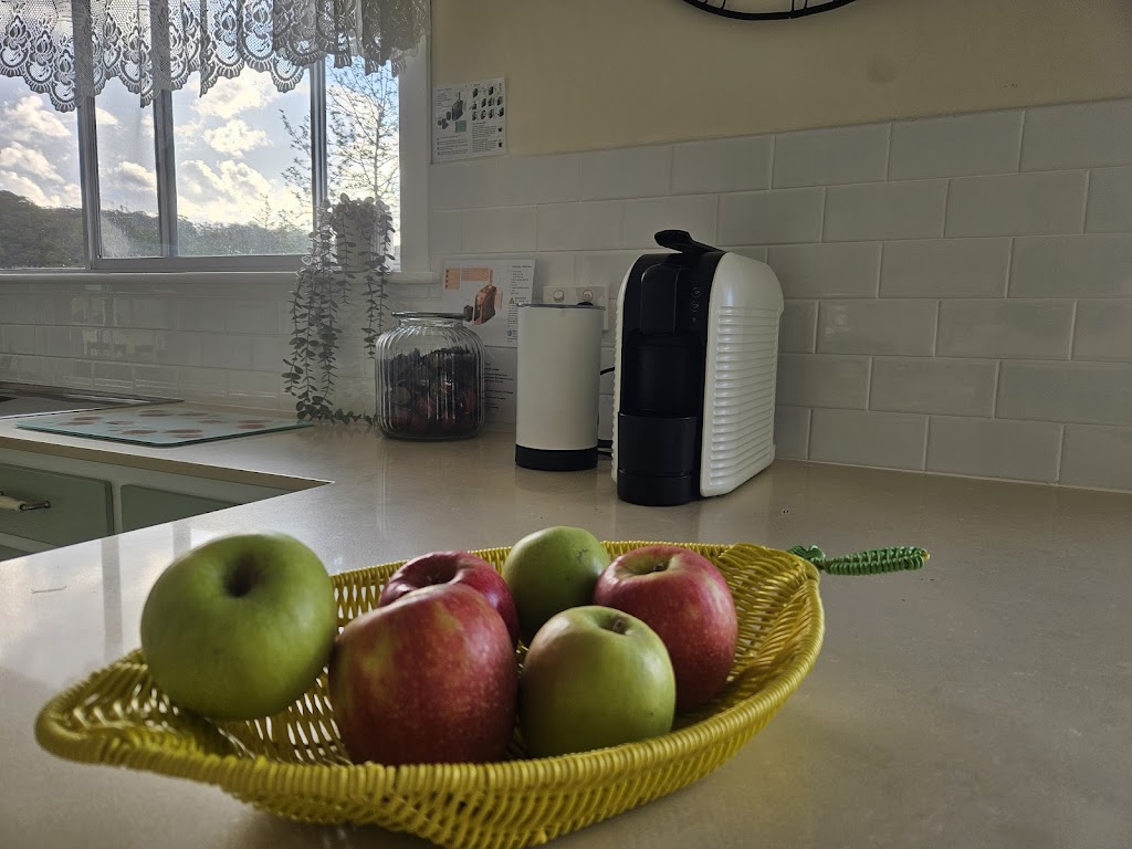 Galah Cottage Stanthorpe | 3269 Old Stanthorpe Rd, Dalveen QLD 4374, Australia | Phone: 0487 940 012