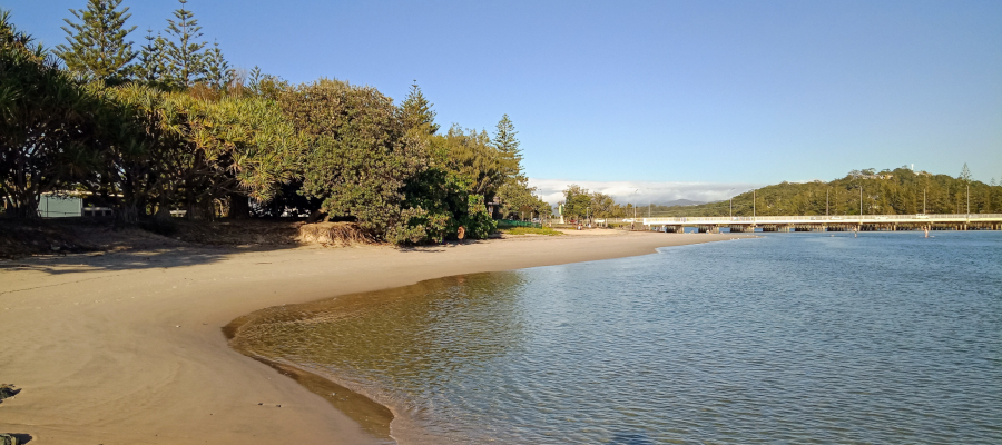 Gold Coast Fishing Spots - Tallebudgera Creek Park | park | Gold Coast Hwy, Palm Beach QLD 4221, Australia