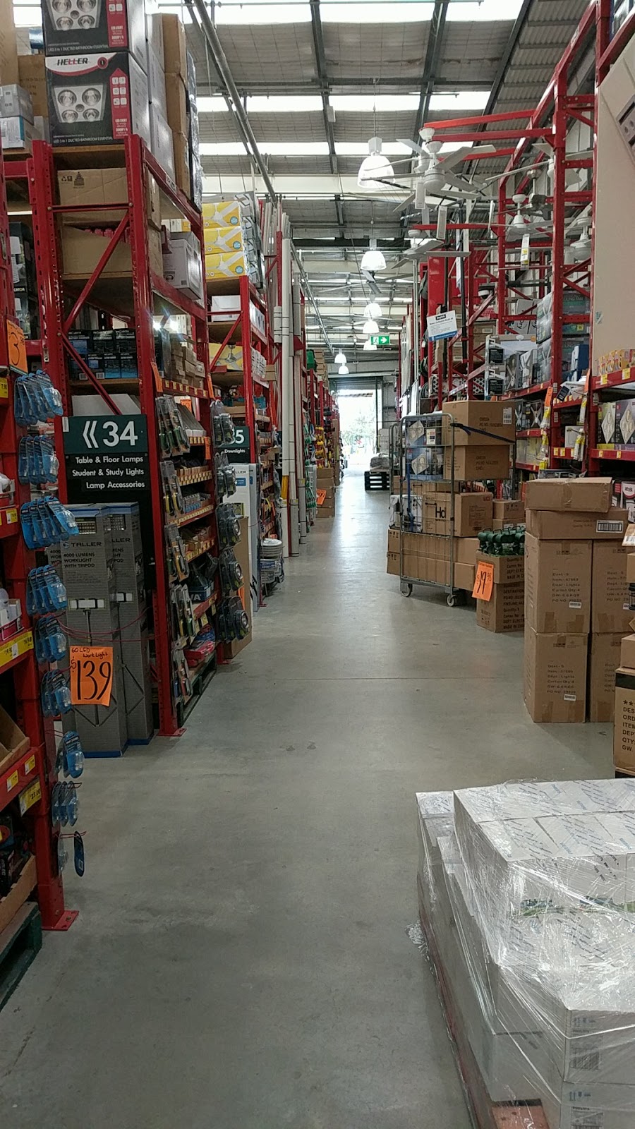 Bunnings Morwell | hardware store | Midvalley Shopping Centre, Princes Hwy, Morwell VIC 3840, Australia | 0351315200 OR +61 3 5131 5200