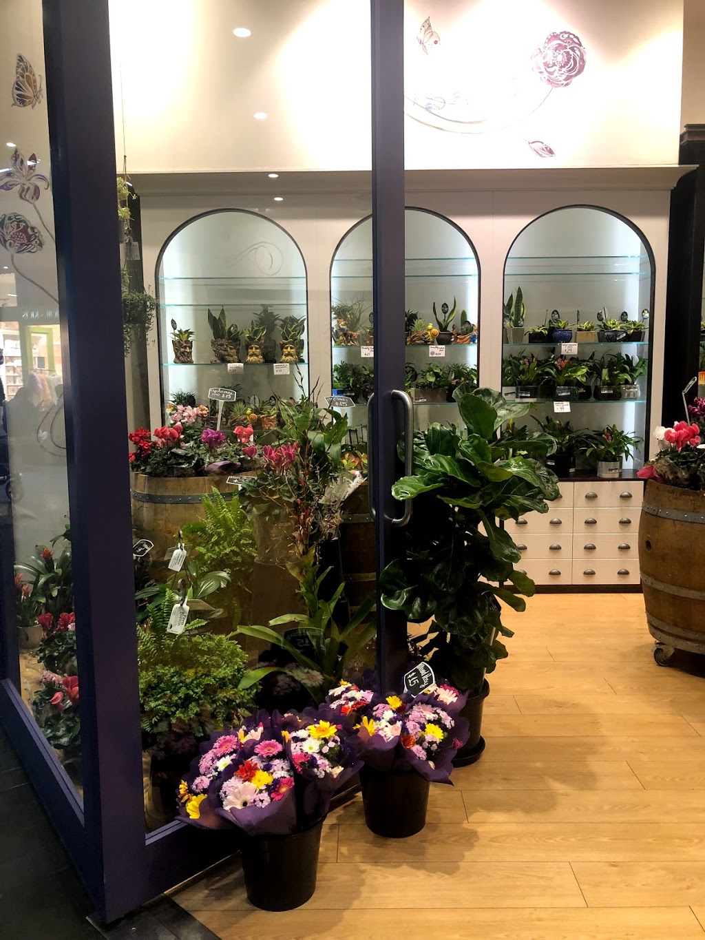 Highpoint Flower Market | 2nd Floor/120-200 Rosamond Rd, Melbourne VIC 3032, Australia | Phone: (03) 9317 4289