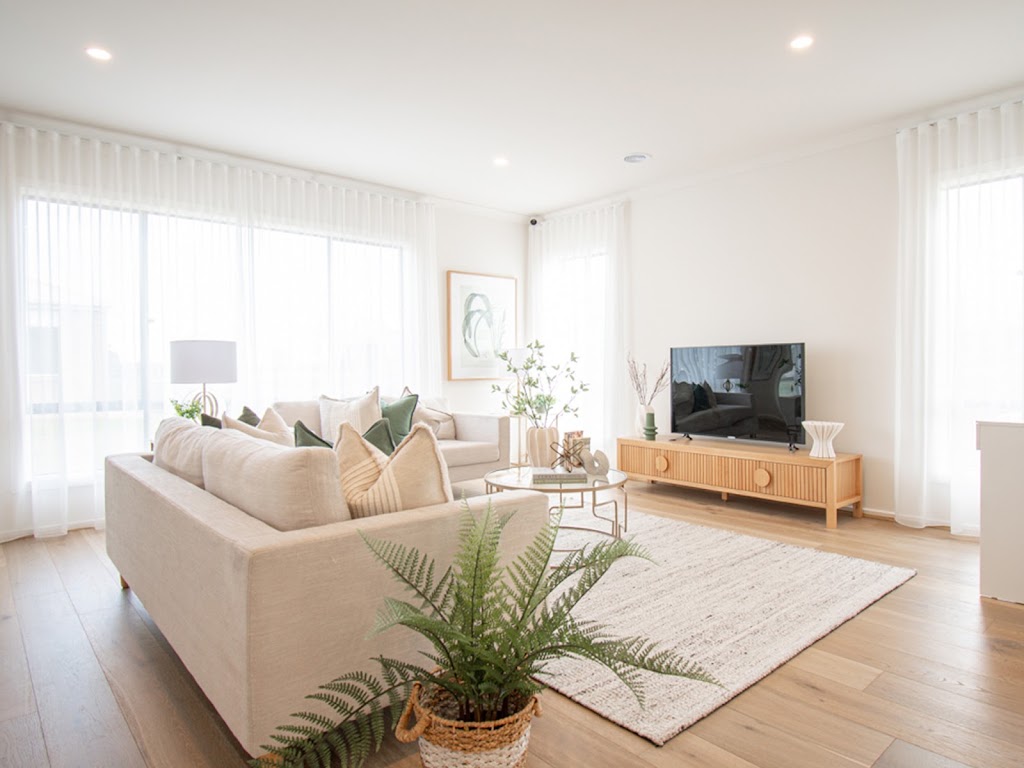Views at Norman – Madison Builders Group | 96 Norman Rd, Drouin VIC 3818, Australia | Phone: 0415 968 198