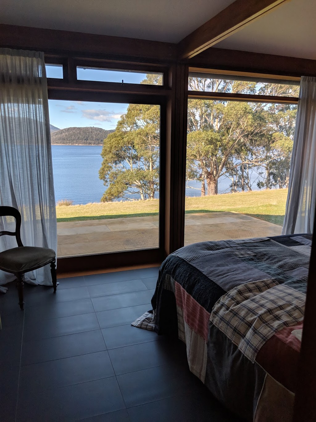 Coast House Tasmania | Lymington TAS 7109, Australia | Phone: 0409 446 290