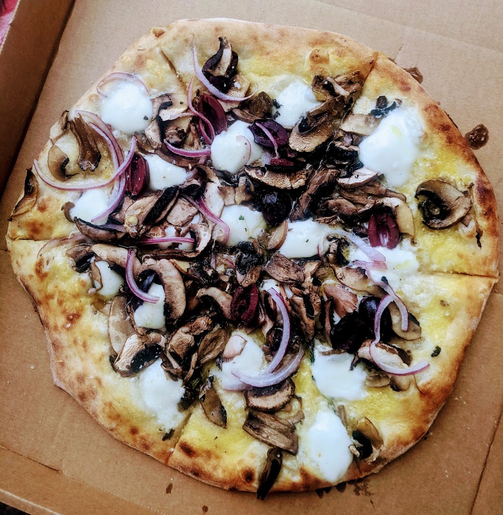 Mos Artisan Wood Fired Pizza | Moonee Beach Rd, Moonee Beach NSW 2450, Australia | Phone: 0476 670 401