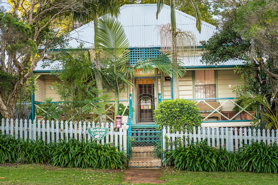 Banksia Cottage Toowoomba | 5 Norwood St, Toowoomba City QLD 4350, Australia | Phone: 0420 530 619