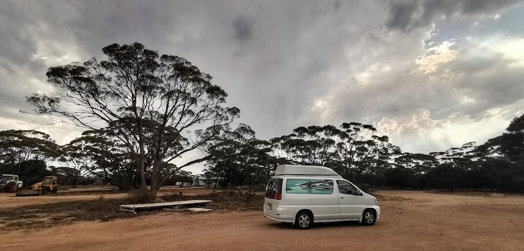 bp | Coolgardie-Esperance Highway, 31 Hick Street, Salmon Gums WA 6445, Australia | Phone: 0404 435 104