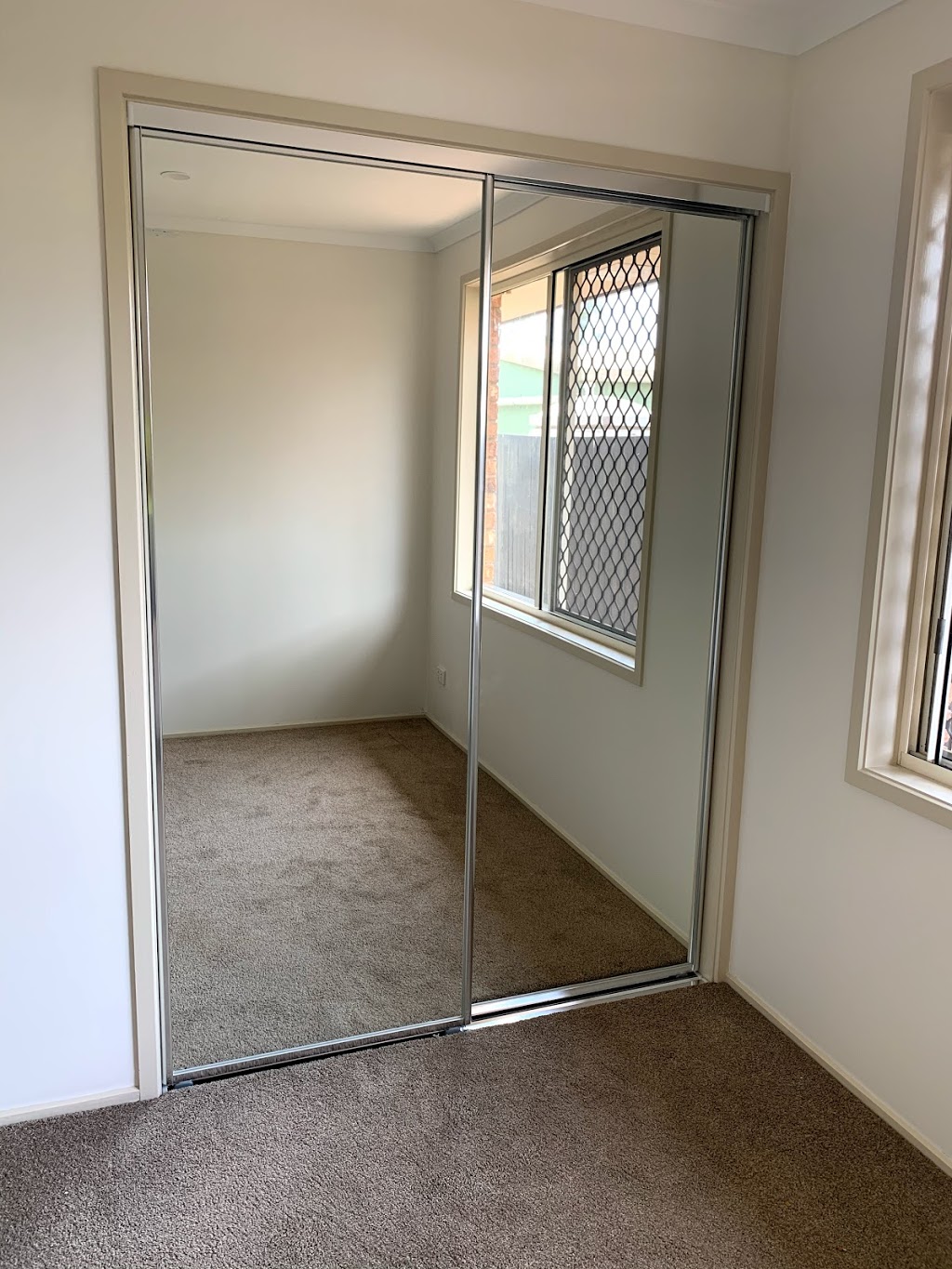 Brisbane Door Fitter | storage | Unit 70/5 McKenzie Rd, Mango Hill QLD 4509, Australia | 0419442028 OR +61 419 442 028
