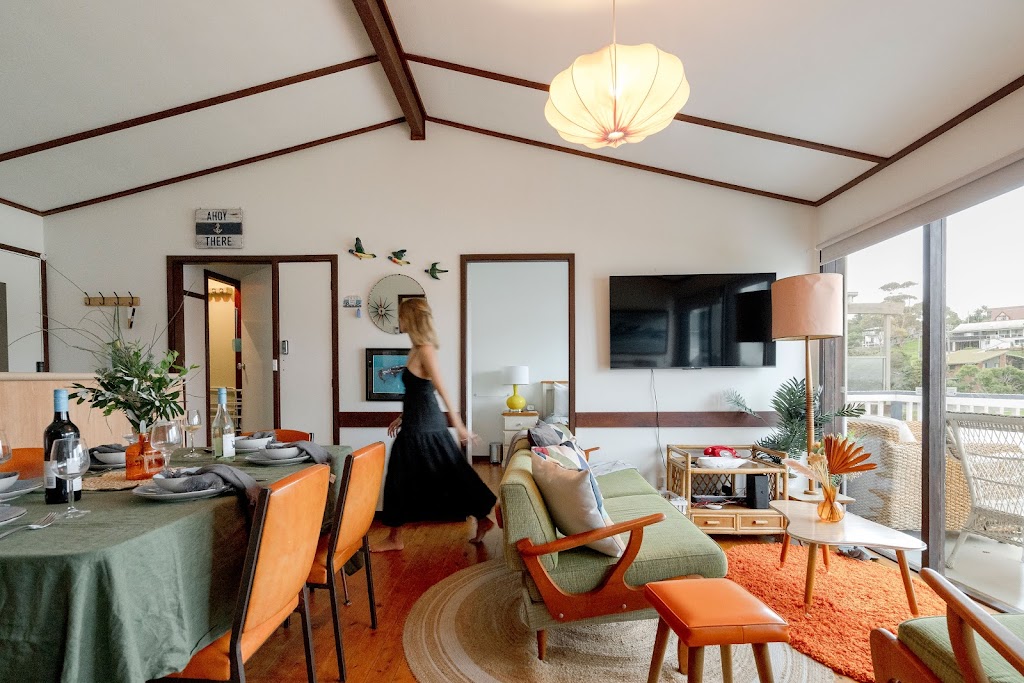 Beachfront Shack | 68 Yugura St, Malua Bay NSW 2536, Australia | Phone: 0450 300 068