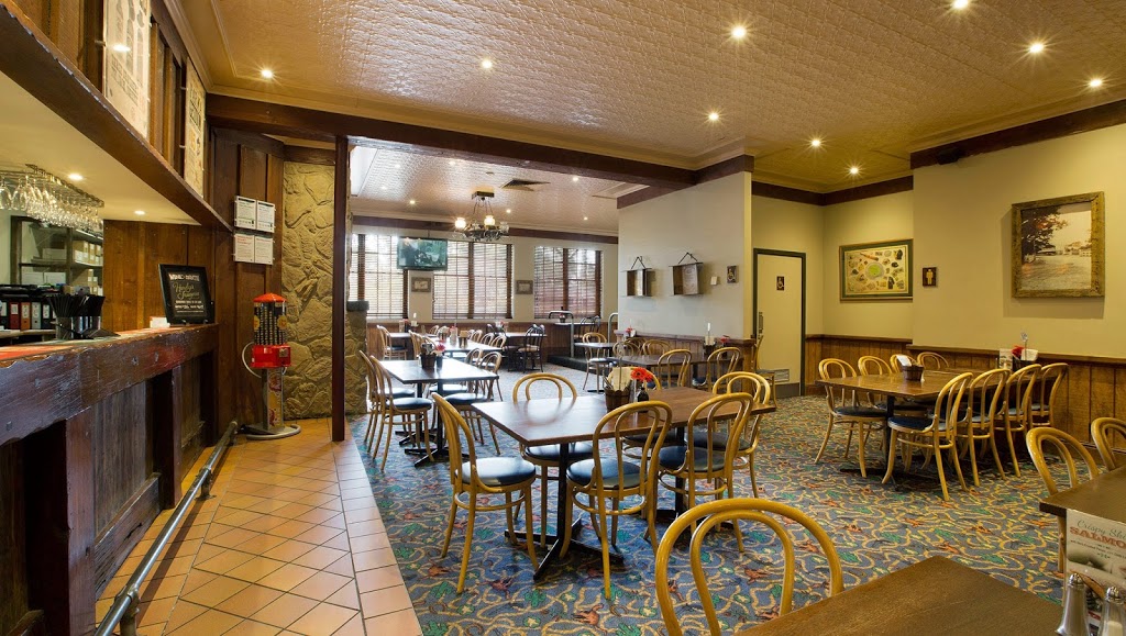 Westmeadows Tavern | restaurant | 10 Ardlie St, Westmeadows VIC 3049, Australia | 0393331646 OR +61 3 9333 1646