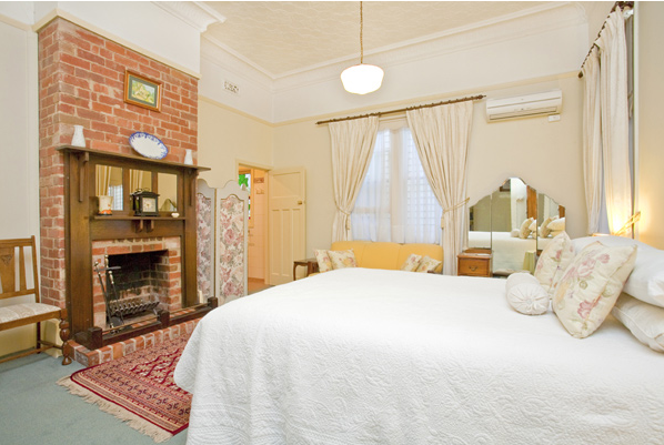 Ardara House Bed & Breakfast | 4 Aberdeen St, Geelong West VIC 3218, Australia | Phone: (03) 5229 6024