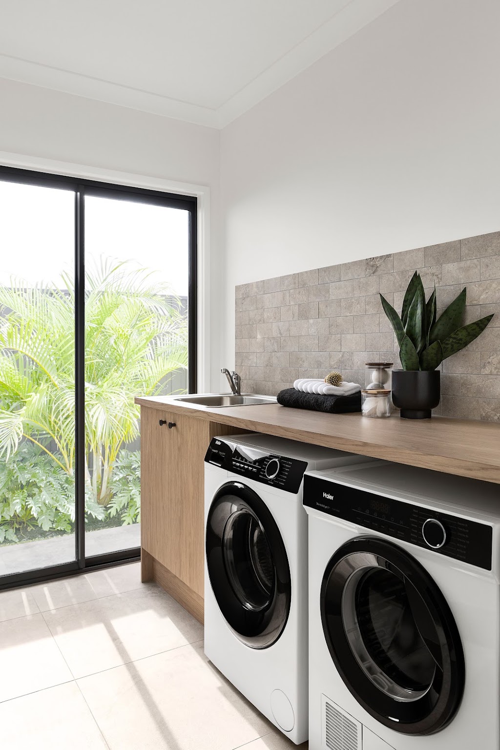 Coral Homes - Kinma Valley Display Homes | 75 Morinda Cct, Morayfield QLD 4506, Australia | Phone: 0486 006 324