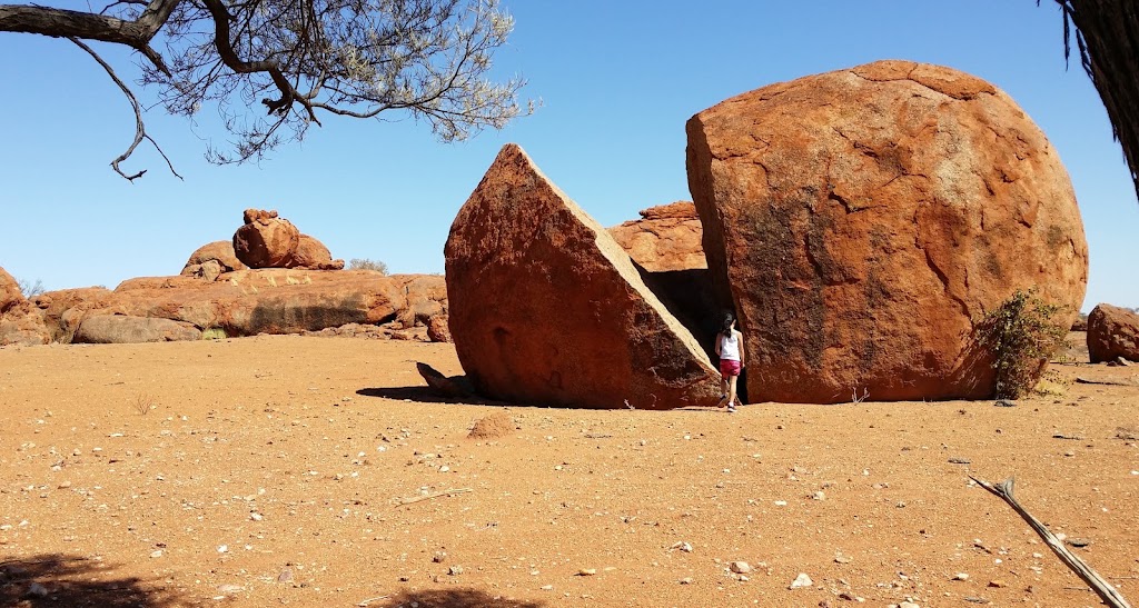 The Yunda "Bread" | Yunda, Outstation East, Murchison WA 6630, Australia | Phone: 0467 709 389