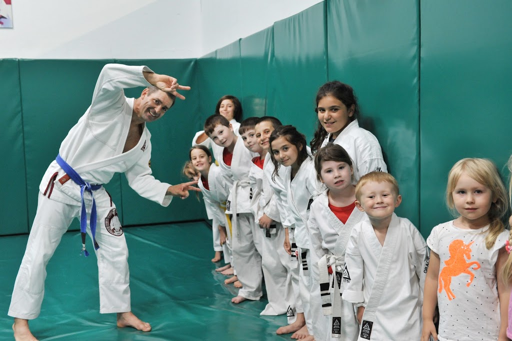 Gracie Jiu-Jitsu Kialla | health | 7953 Melbourne Rd, Kialla VIC 3631, Australia | 0418149569 OR +61 418 149 569