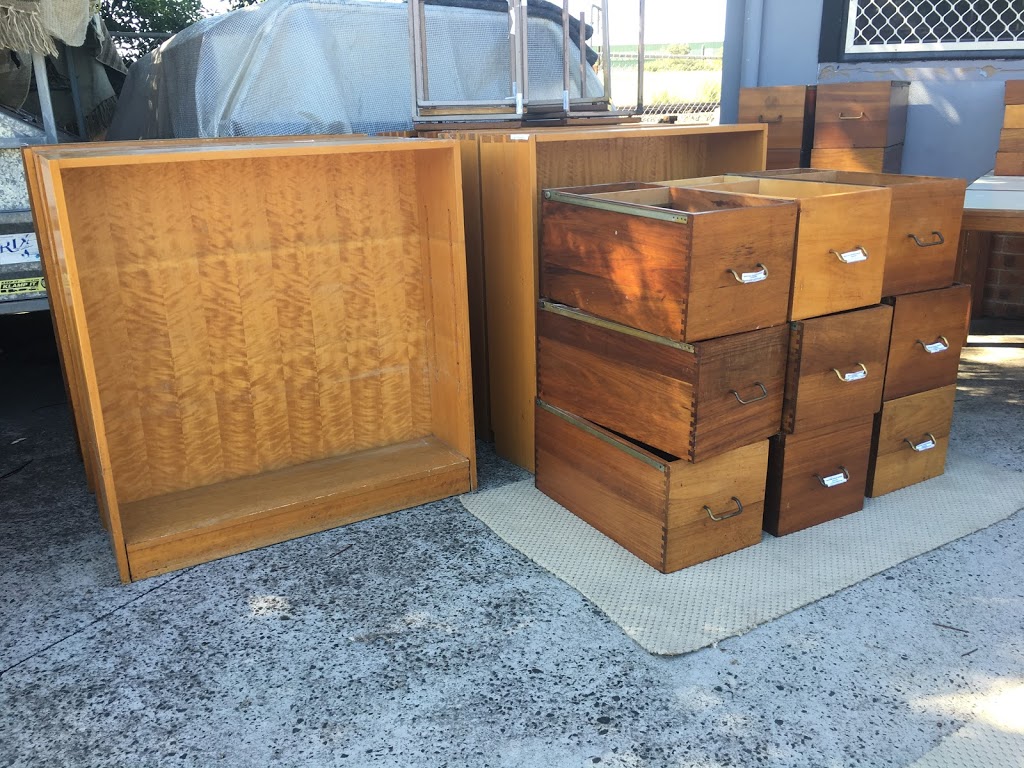 First Choice Office Furniture | furniture store | 1 Robertson St, Coniston NSW 2500, Australia | 0242273854 OR +61 2 4227 3854