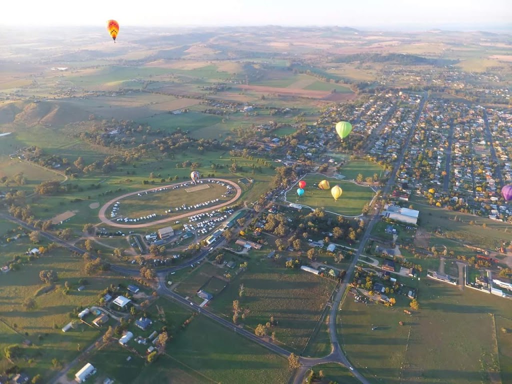 Aussie Balloontrek | 125 Tilga St, Canowindra NSW 2804, Australia | Phone: (02) 6361 2552