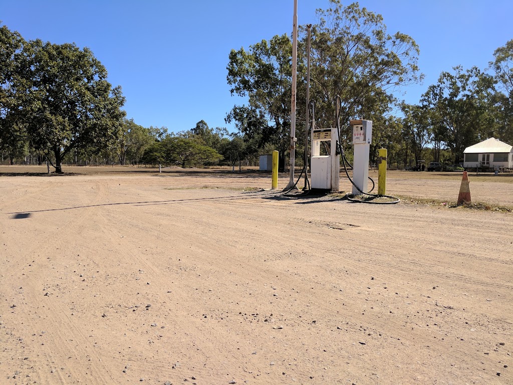 Shell Ogmore Truck Stop (Tooloomba Road House) | gas station | 74833 St Lawrence Rd, Ogmore QLD 4706, Australia | 0428391785 OR +61 428 391 785