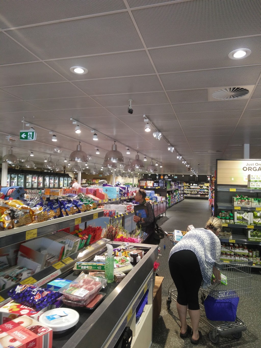 ALDI Green Point | Avoca Dr &, Bayside Dr, Green Point NSW 2251, Australia