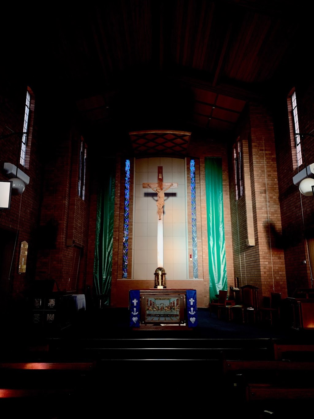 St. Gregorys Catholic Church | church | 47 Lowe St, Queanbeyan NSW 2620, Australia | 0262994611 OR +61 2 6299 4611