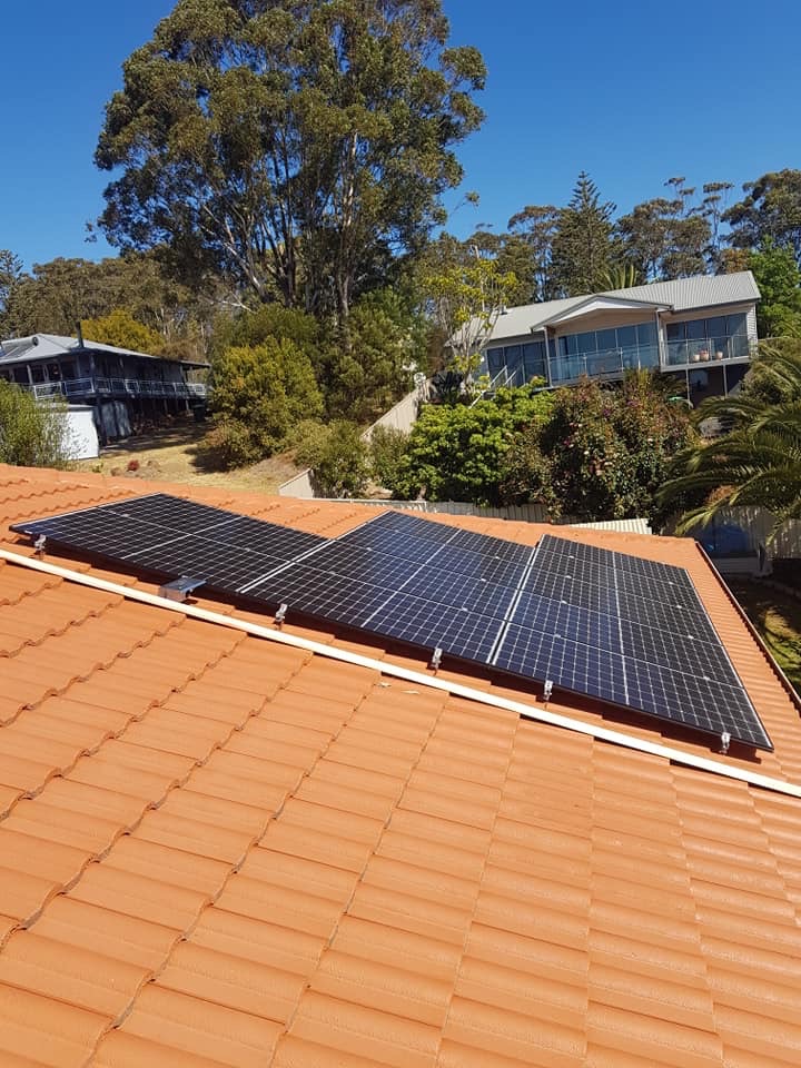 SOLAR EQUIPPED | 47 The Ridge Rd, Malua Bay NSW 2536, Australia | Phone: 0404 407 617