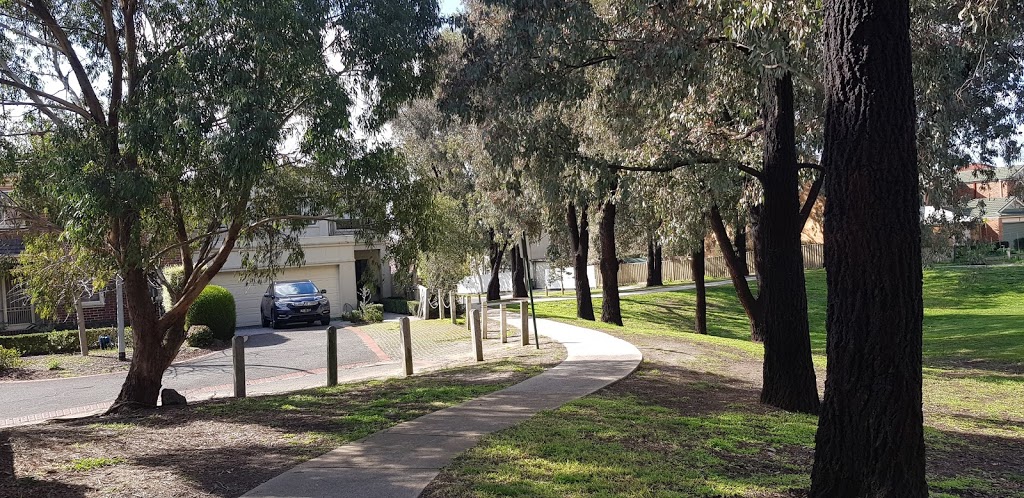 Doondoo Street Reserve | park | Doondoo St, Burwood East VIC 3151, Australia