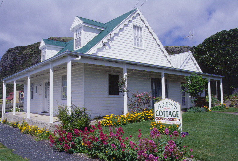 Abbeys Cottage | lodging | 1 Marshall St, Stanley TAS 7331, Australia | 1800222397 OR +61 1800 222 397