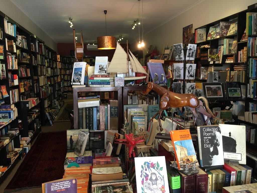 Maleny Book Shop | book store | 41 Maple St, Maleny QLD 4552, Australia | 0754943666 OR +61 7 5494 3666