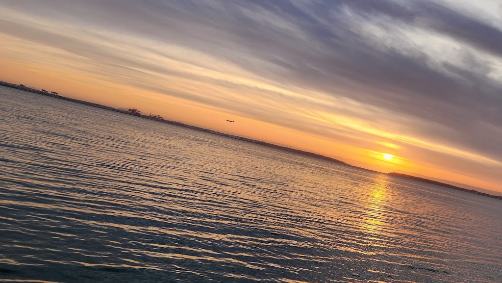 Thompson Beach | The Grand Pde opp, Florence St, Ramsgate Beach NSW 2217, Australia | Phone: 0450 759 309