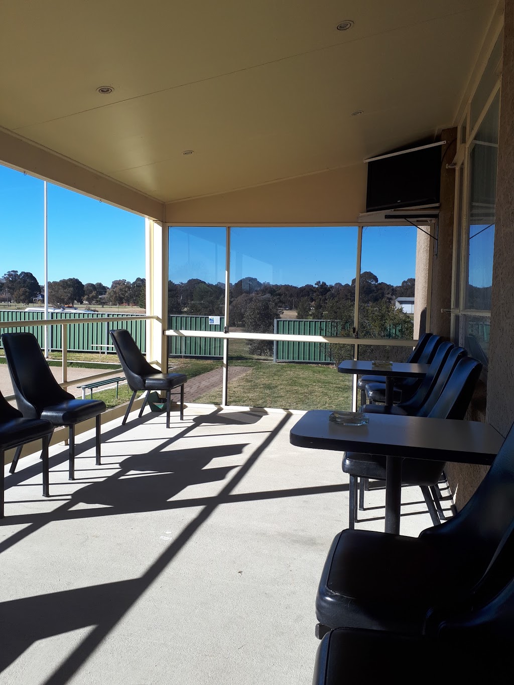 Boorowa Recreation Golf And Bowling Club |  | 36-44 Market St, Boorowa NSW 2586, Australia | 0263853224 OR +61 2 6385 3224