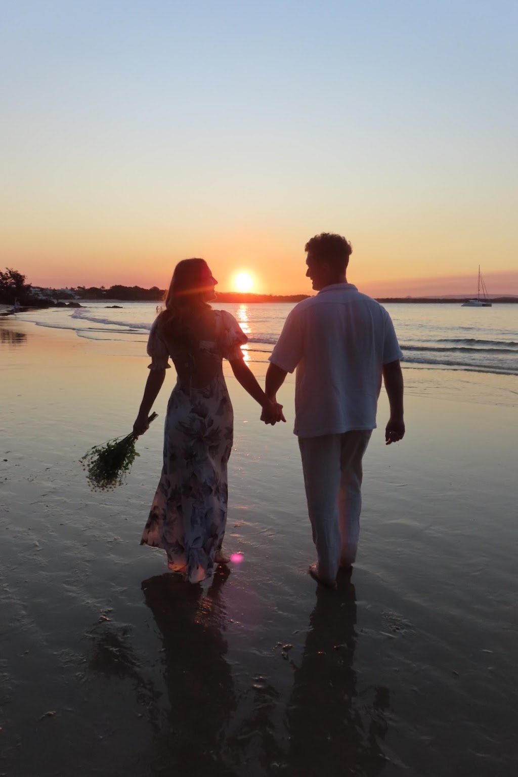 Ceremonies by Lynne | 32 Bearberry St, Banksia Beach QLD 4507, Australia | Phone: 0424 149 889