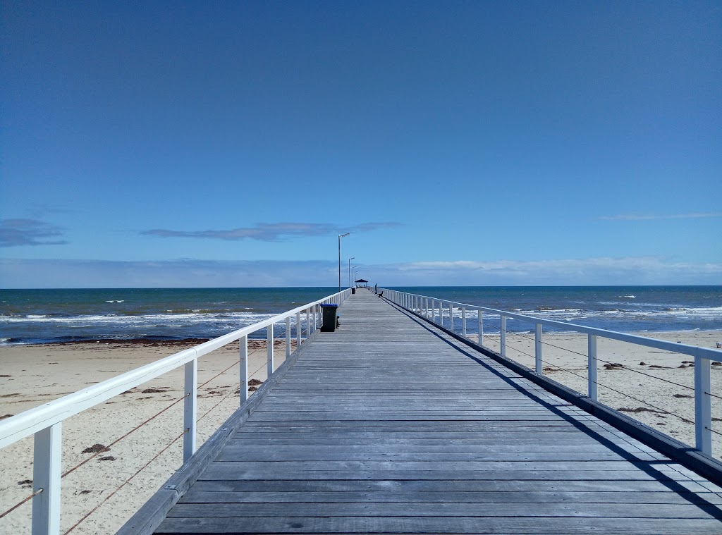 Grange Sailing Club |  | 417 Seaview Rd, Henley Beach SA 5022, Australia | 0882359212 OR +61 8 8235 9212