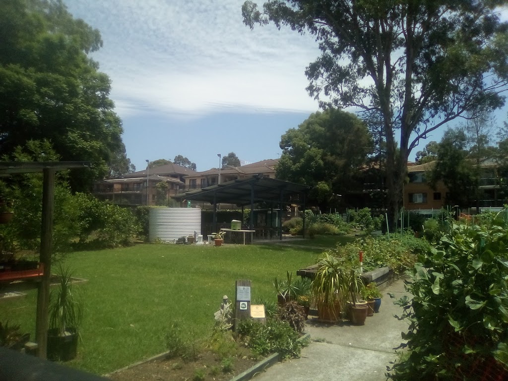 Wentworthville Community Garden | park | 73 Fullagar Rd, Wentworthville NSW 2145, Australia | 0420893186 OR +61 420 893 186