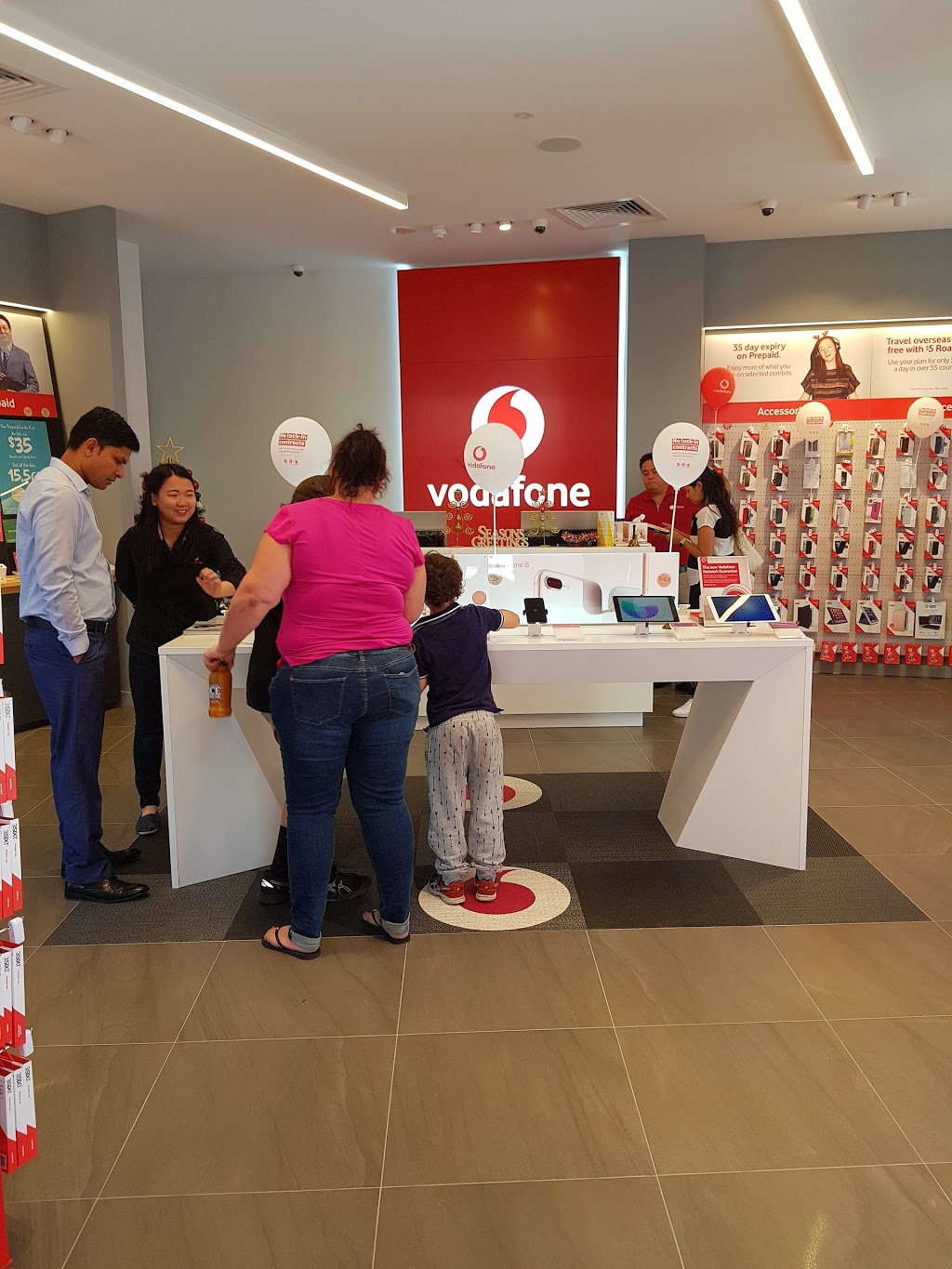 Vodafone Partner - Docklands | store | SCEG01A, The District Shopping Centre, 440 Docklands Dr, Docklands VIC 3008, Australia | 0396427417 OR +61 3 9642 7417