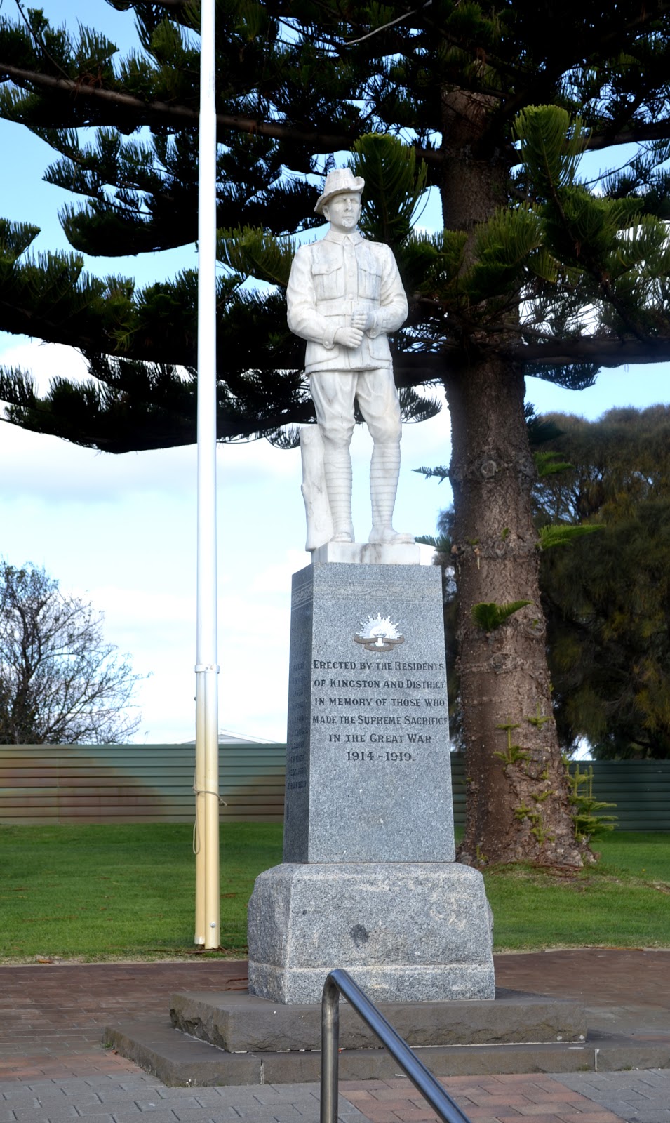 Soldiers Memorial Park | park | 29 Holland St, Kingston SE SA 5275, Australia