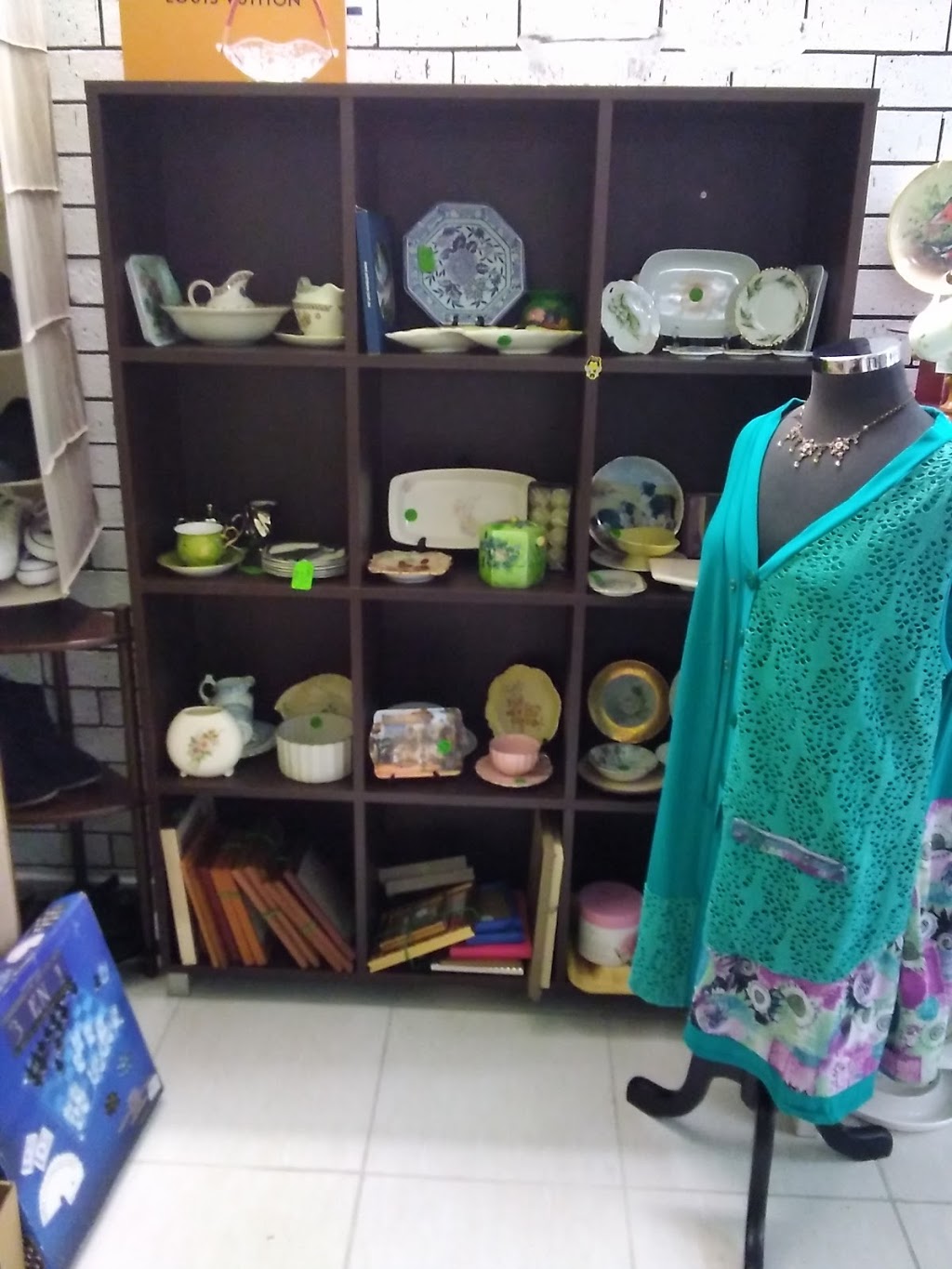 Jans Beehive | store | 171 Corio St, Shepparton VIC 3630, Australia | 0435990471 OR +61 435 990 471