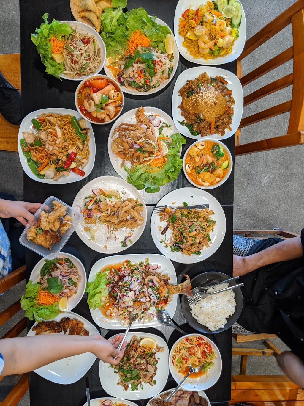 Golden Rice Thai & Laos Cuisine | restaurant | 100 Bonnyrigg Ave, Bonnyrigg NSW 2177, Australia | 0296100500 OR +61 2 9610 0500