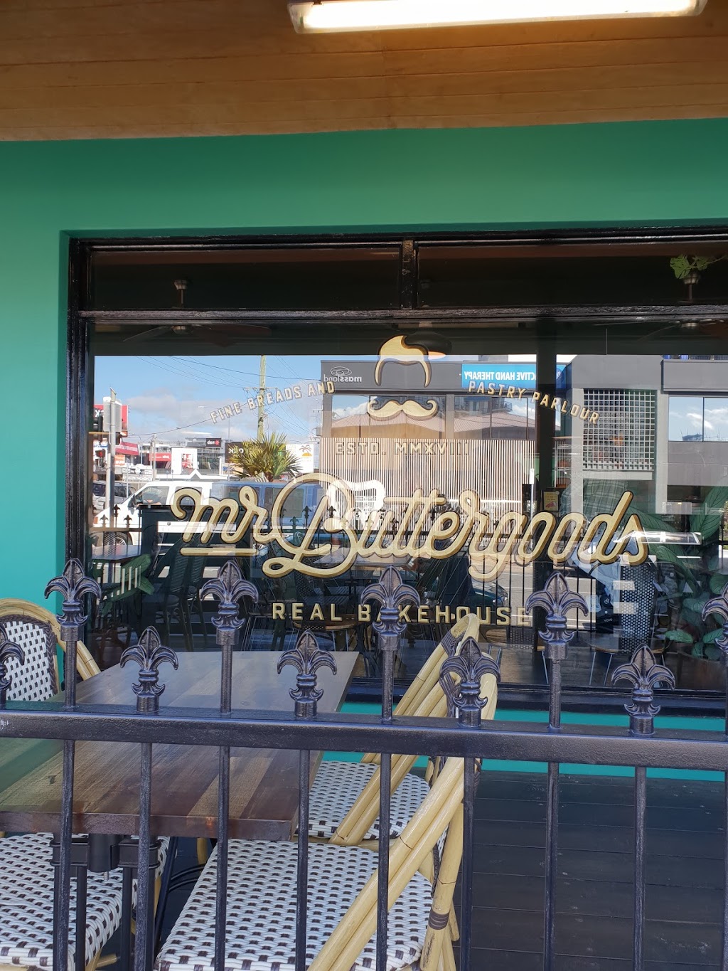 Mr Buttergoods | bakery | 5 Seventh Ave, Palm Beach QLD 4221, Australia | 0755256483 OR +61 7 5525 6483