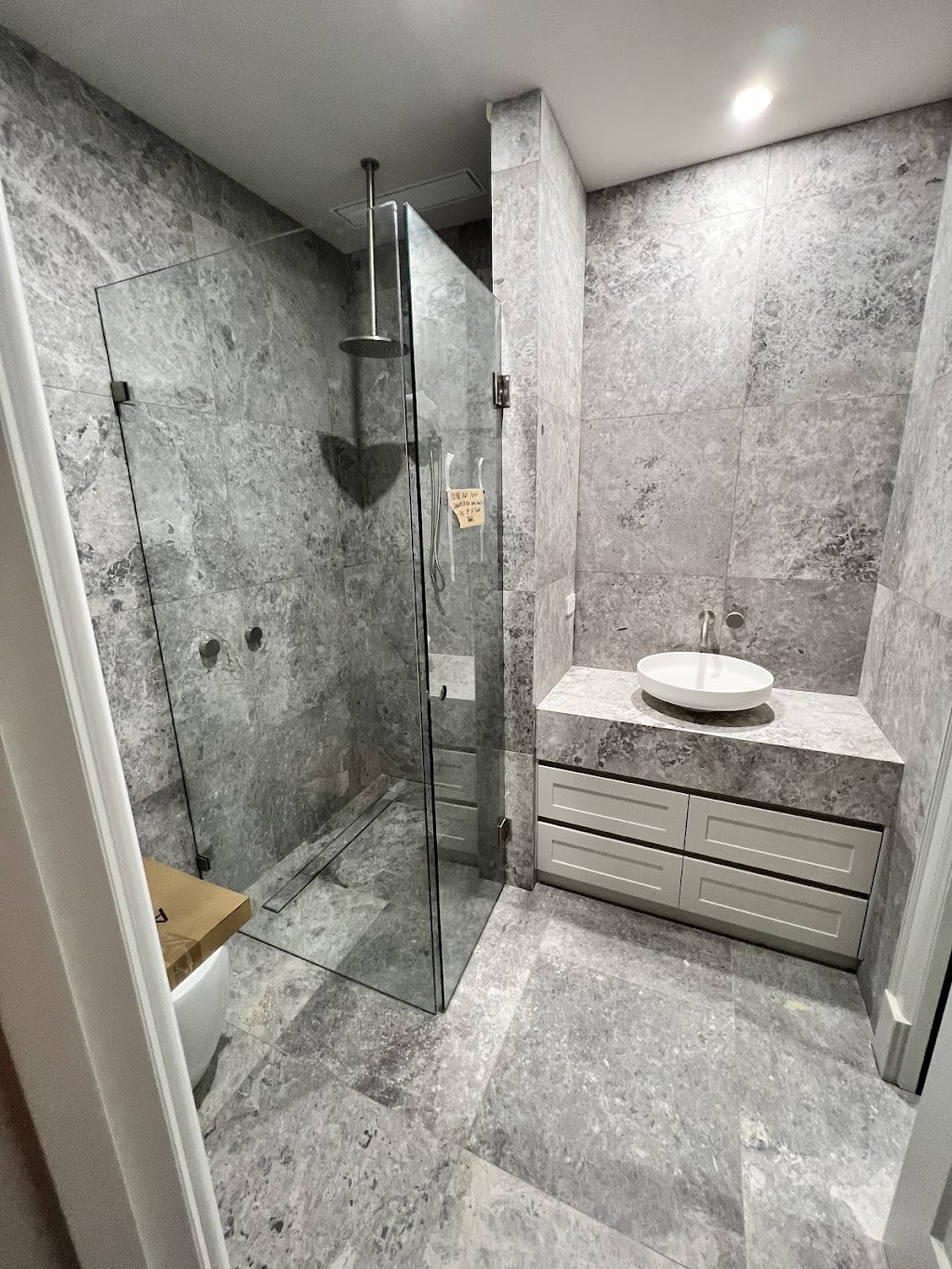 Marvel Bathroom Renovation | Shetland St, Endeavour Hills VIC 3802, Australia | Phone: 0426 937 776