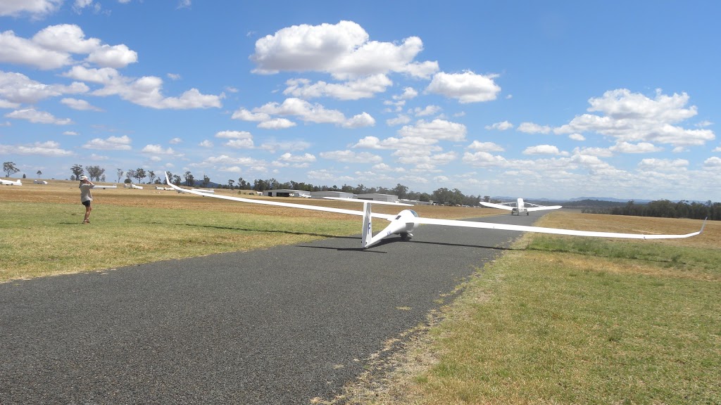 Lake Keepit Soaring Club, Glider Pilot Training Australia | 234 Keepit Dam Rd, Keepit NSW 2340, Australia | Phone: (02) 6769 7514