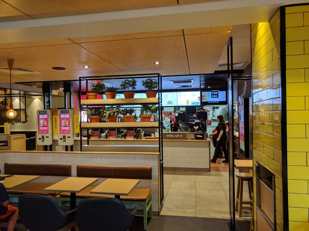 McDonalds Coffs Service Centre | meal takeaway | Coffs Harbour Service Centre, Pacific Hwy, Coffs Harbour NSW 2450, Australia | 0266527600 OR +61 2 6652 7600