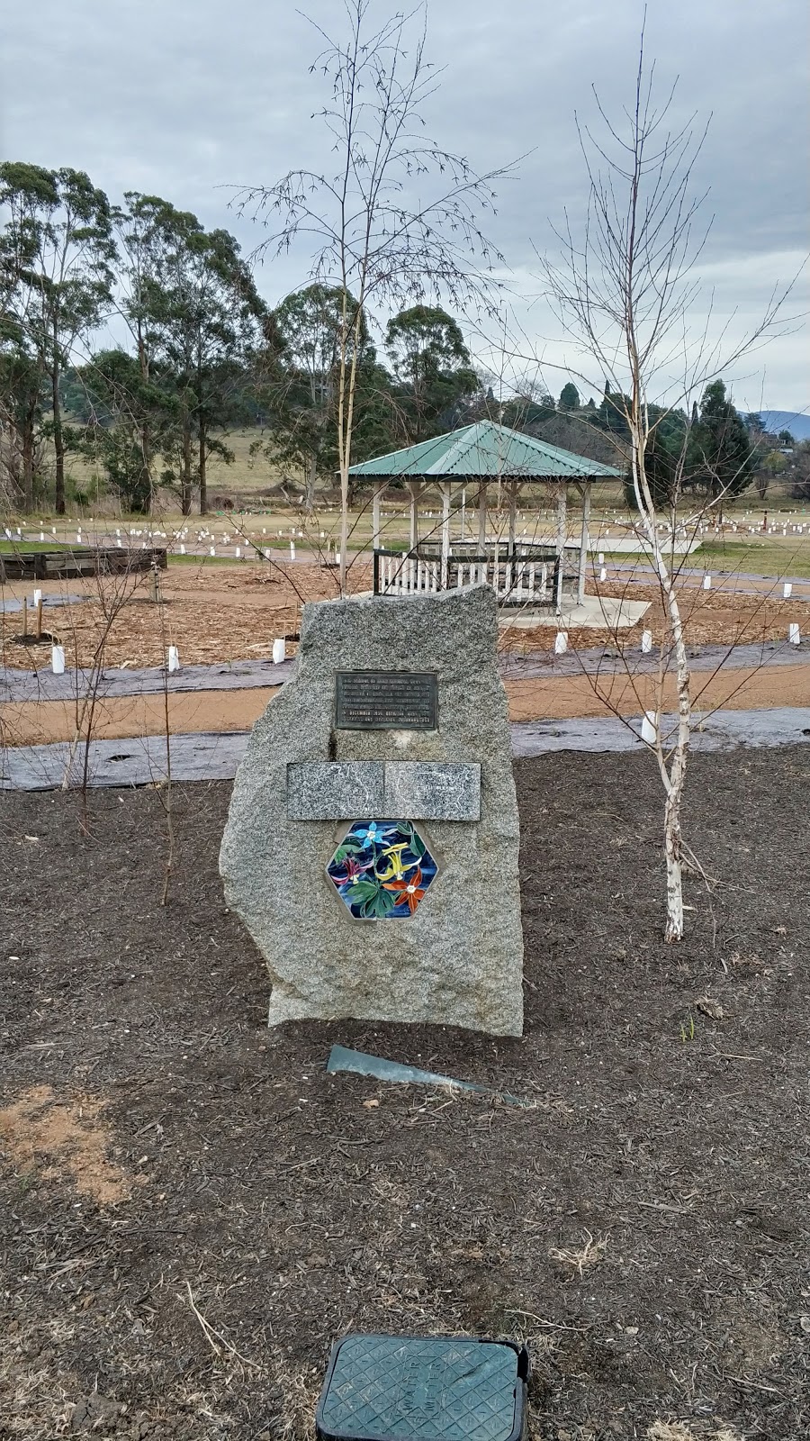 Columbine Memorial Park | park | 114 East St, Bega NSW 2550, Australia