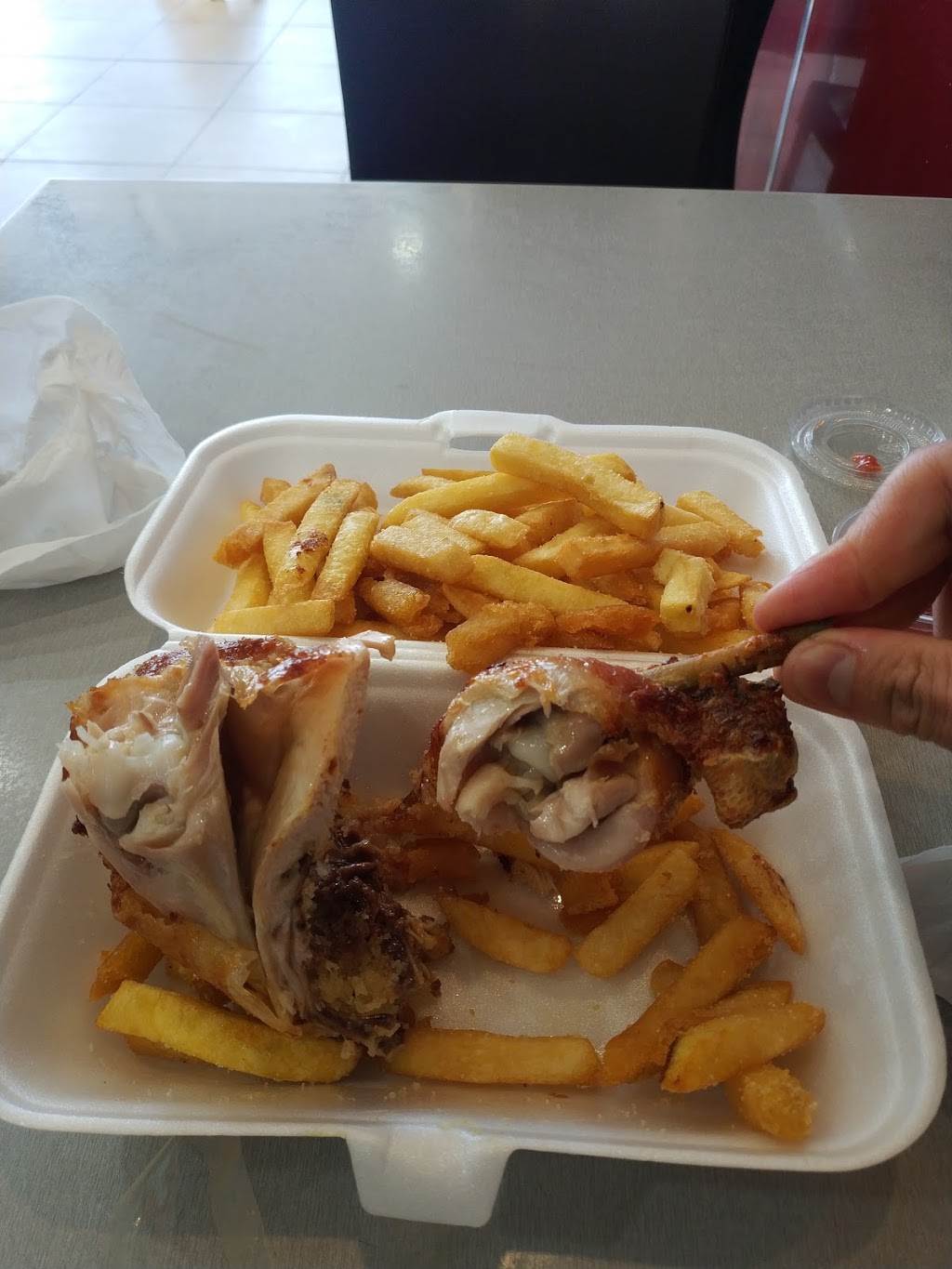 Chooks on THE Beach Collaroy | 1105 Pittwater Rd, Collaroy NSW 2097, Australia | Phone: (02) 9972 2820