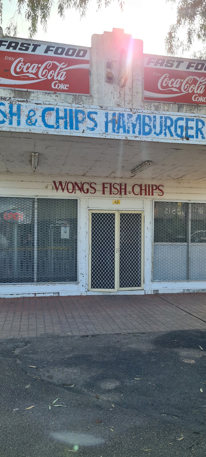 Wongs Fish N Chips | meal takeaway | 40 Fox St, Walgett NSW 2832, Australia | 0268281603 OR +61 2 6828 1603