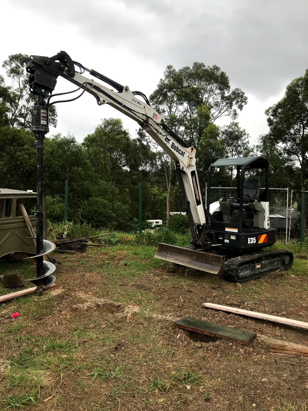 Sossio Durazza Excavation | 8 Eagle Cl, Woodrising NSW 2284, Australia | Phone: 0412 582 756